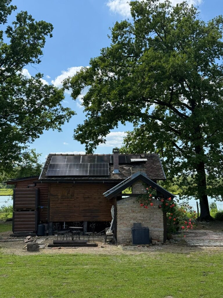 Solarne elektrane u Hrvatskoj 2026 5 solarni-paneli-na-kuci-zagreb